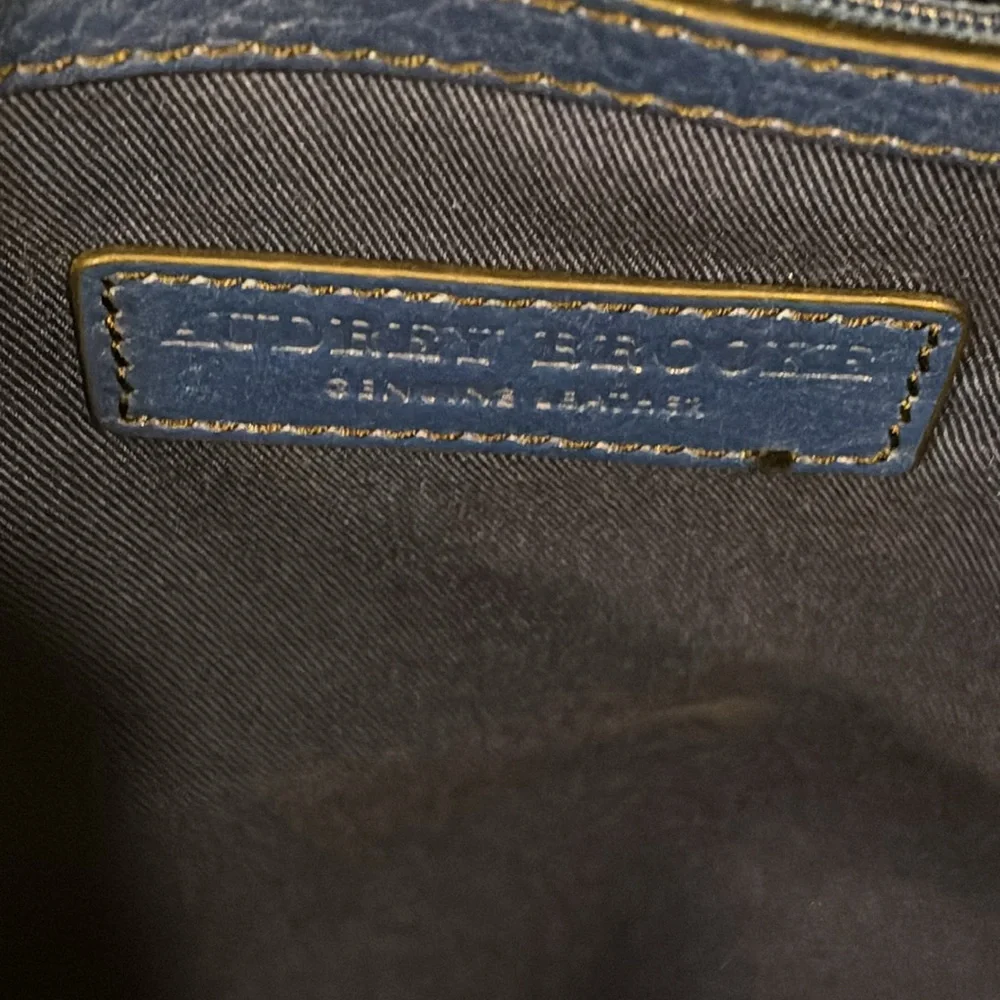 Audrey‎ Brooke leather purse